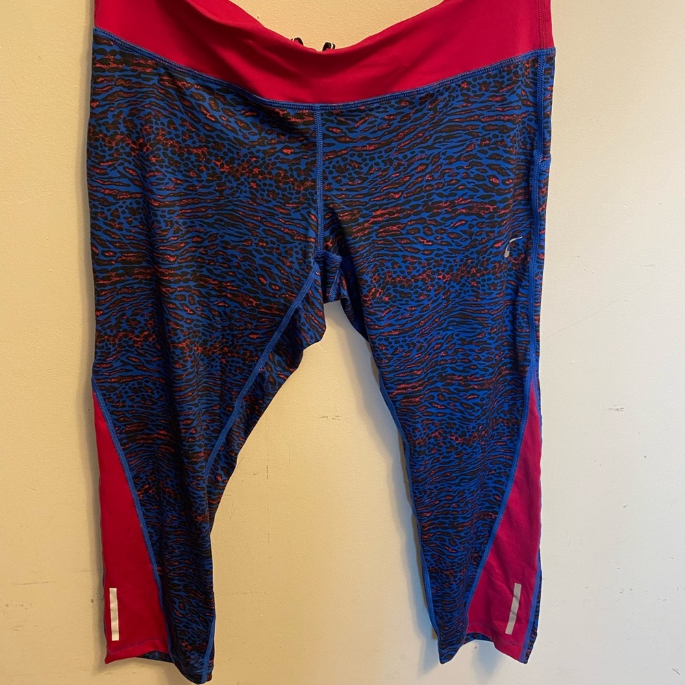 Nike Dri-fit Capri workout leggings